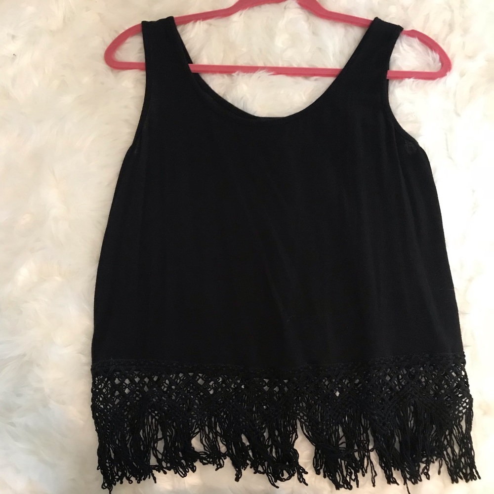 ✨EUC✨ BCX Black crochet fringe crop top
